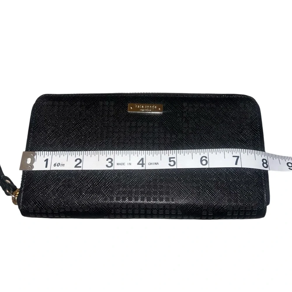 EUC Kate Spade Black Floral Cutout Wristlet Zip Around Long Wallet Clutch Gold